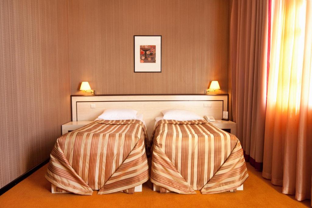 Standard Twin Room – Included Breakfast