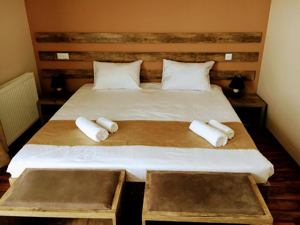 Standard King Size Room – Room Only