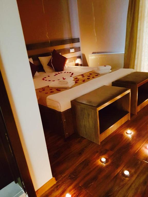Standard King Size Room – Room Only