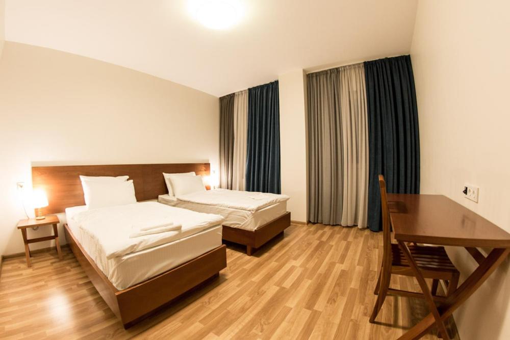Standard King Size/Twin Room – Room Only