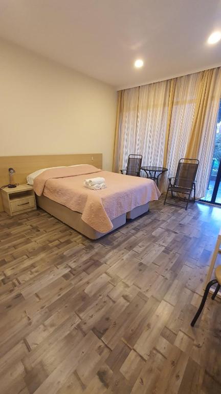 Standard King Size Room – Included Breakfast