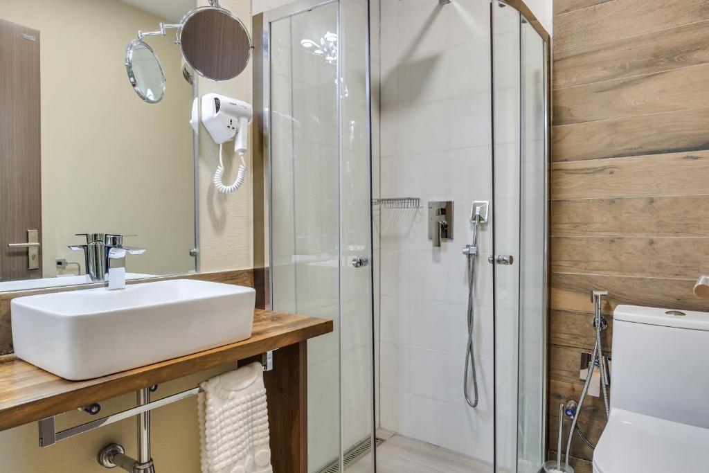 Budget King Size Room – Included Breakfast