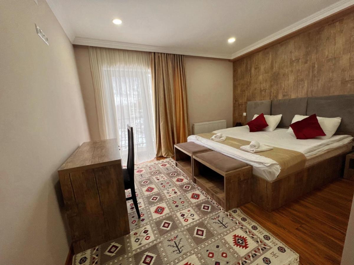 Standard King Size Room – Room Only