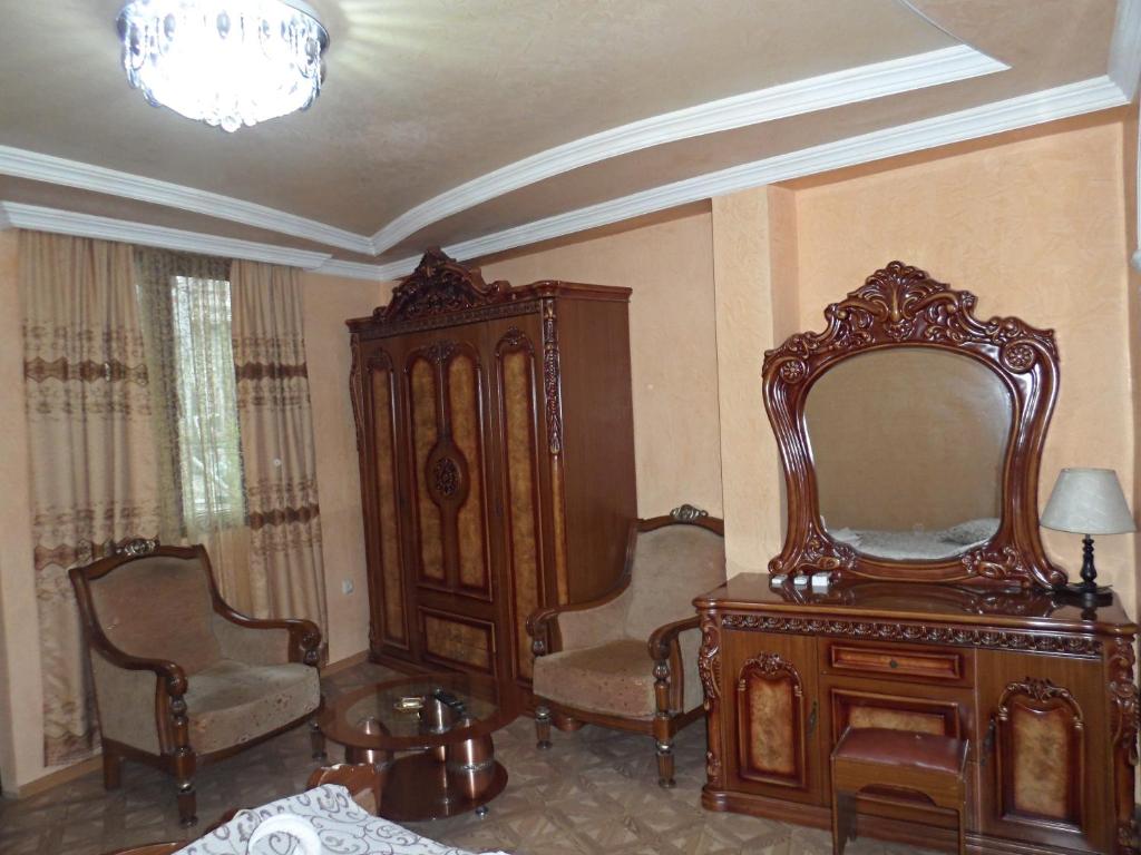 Standard King Size Room – Room Only