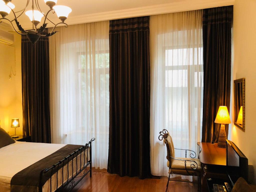 Standard King Size Room – Included Breakfast