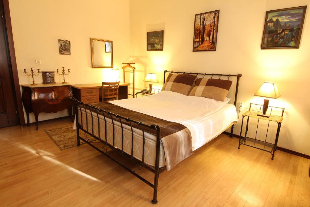 Standard King Size Room – Included Breakfast