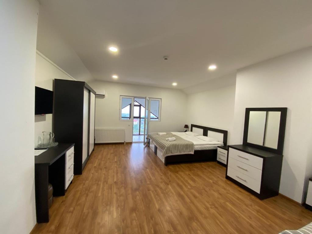 Standard Triple Room – Room Only