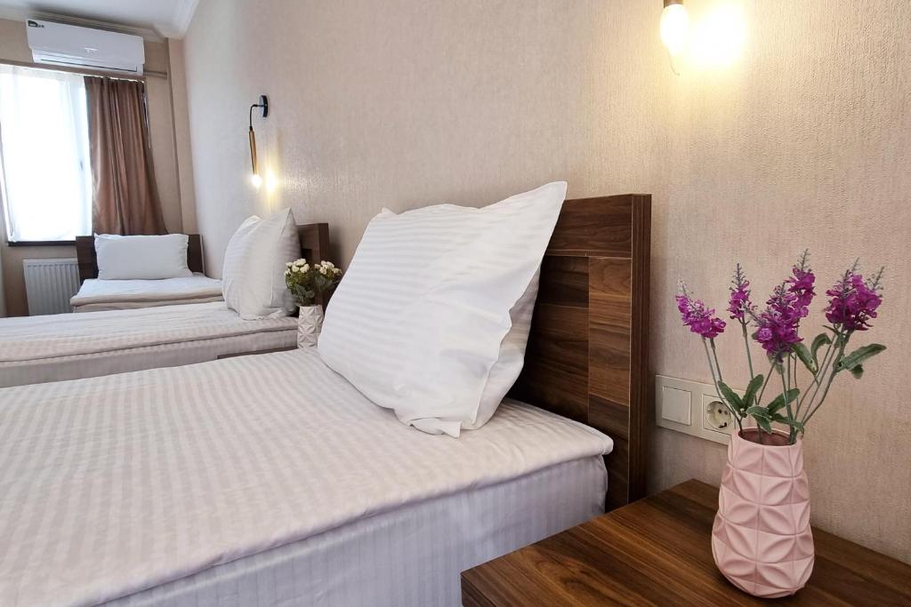 Standard Triple Room – Room Only
