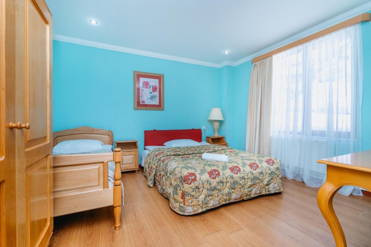 Standard Triple – Room Only
