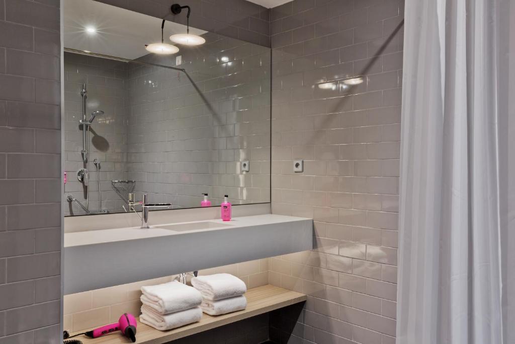 Deluxe Twin Room – Room Only