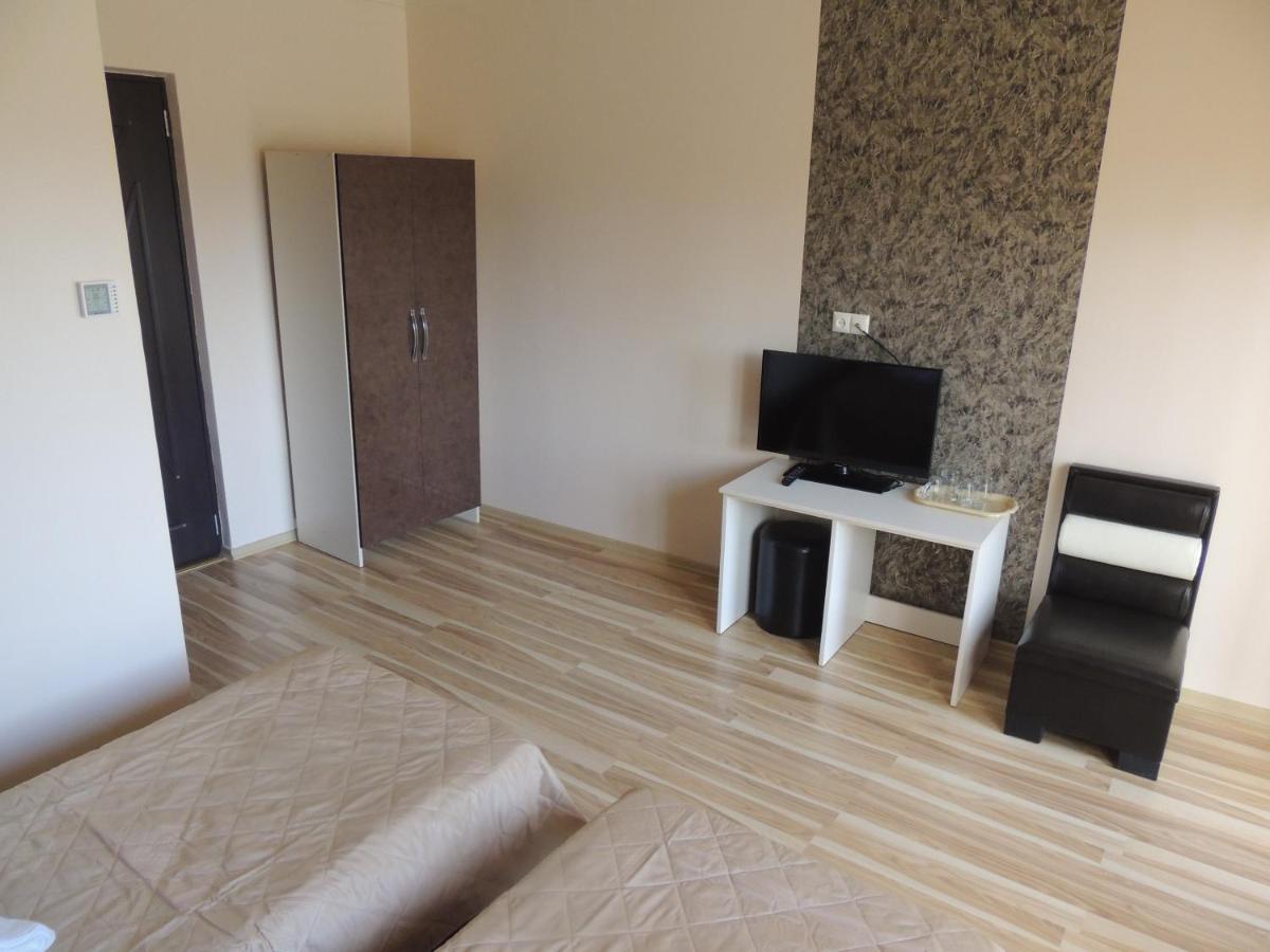 Standard King Size or Twin Room – Included Breakfast