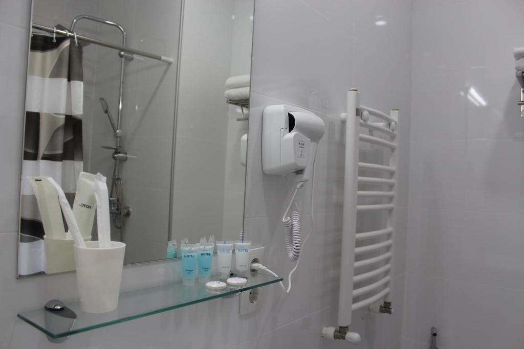 Semi Luxe Twin Room – Included Breakfast
