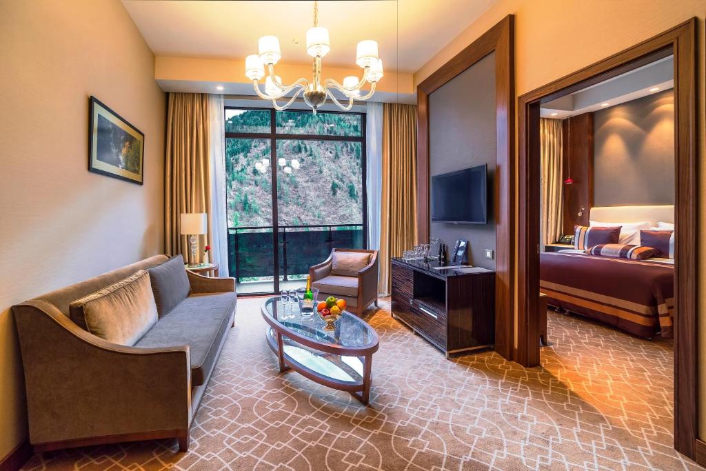 Superior Suite King Size Room – Included Full Board With Treatment