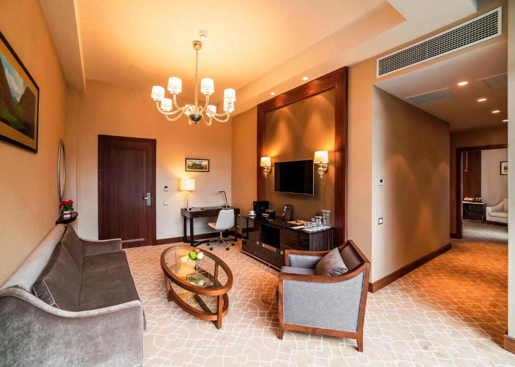 Junior Suite King Size Room – Included Full Board With Treatment