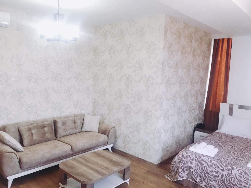 Comfort King Size Room – Included Breakfast