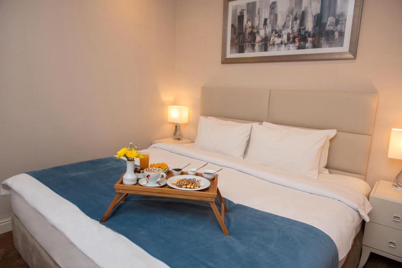 Junior Suite King Size Room – Included Breakfast