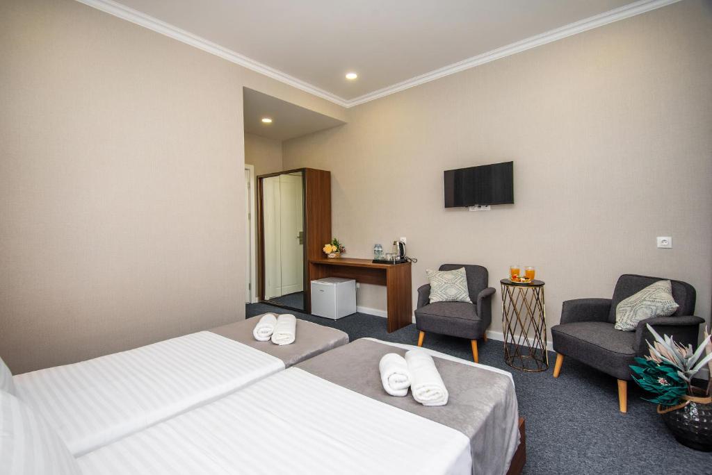 Standard Twin Room – Included Breakfast