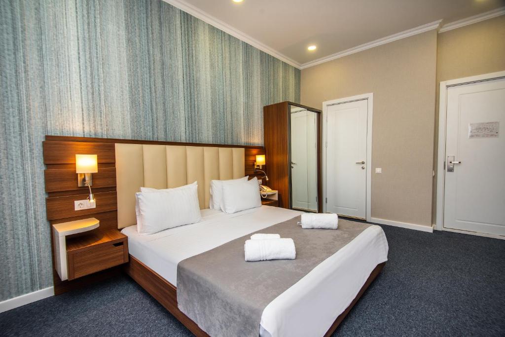 Standard King Size Room – Included Breakfast