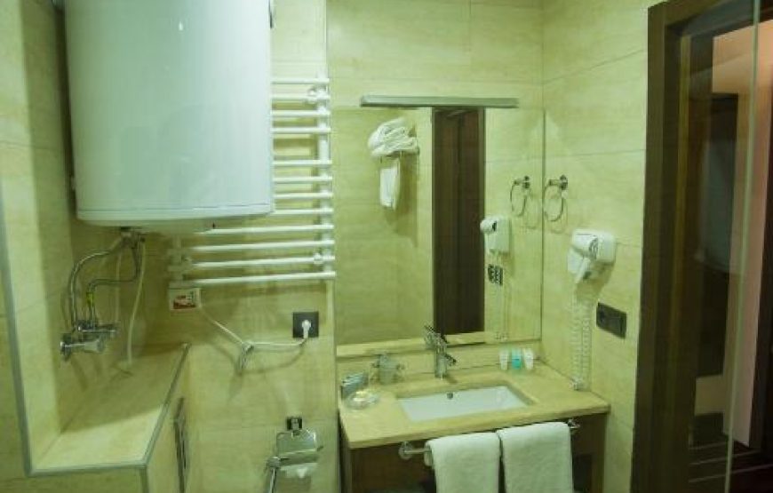 Suite Room With Sea View For 4 Persons – Included Breakfast
