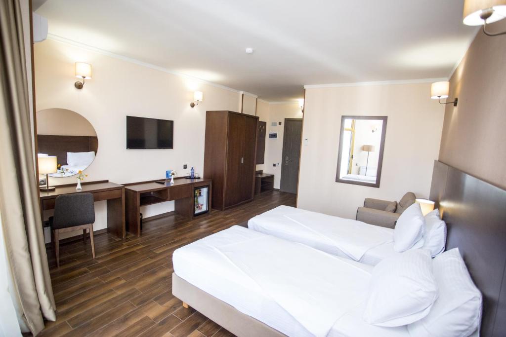 Standard Twin Room With Sea View – Included Breakfast