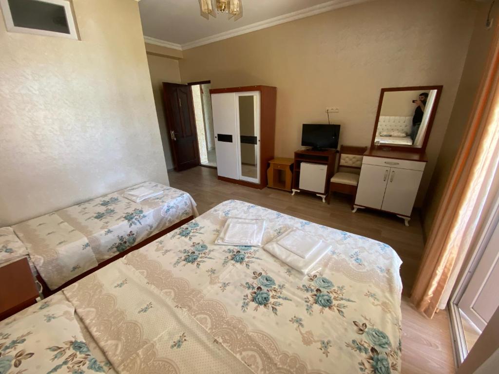 Standard Triple Room – Room Only