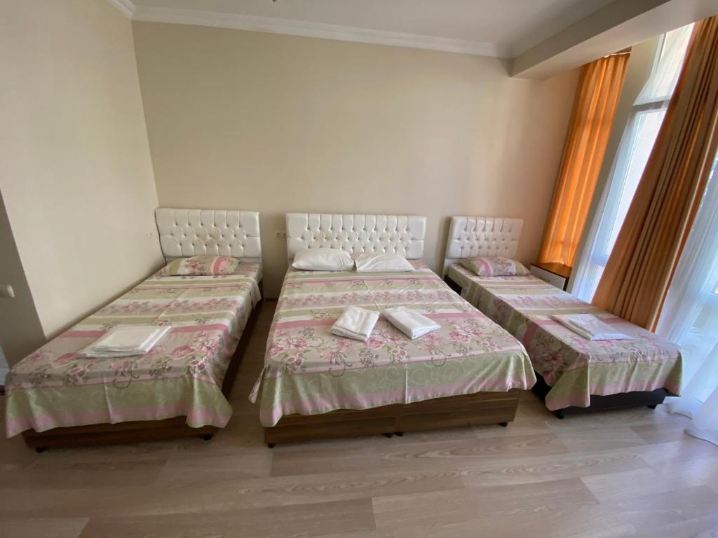 Standard Quadruple Room – Room Only
