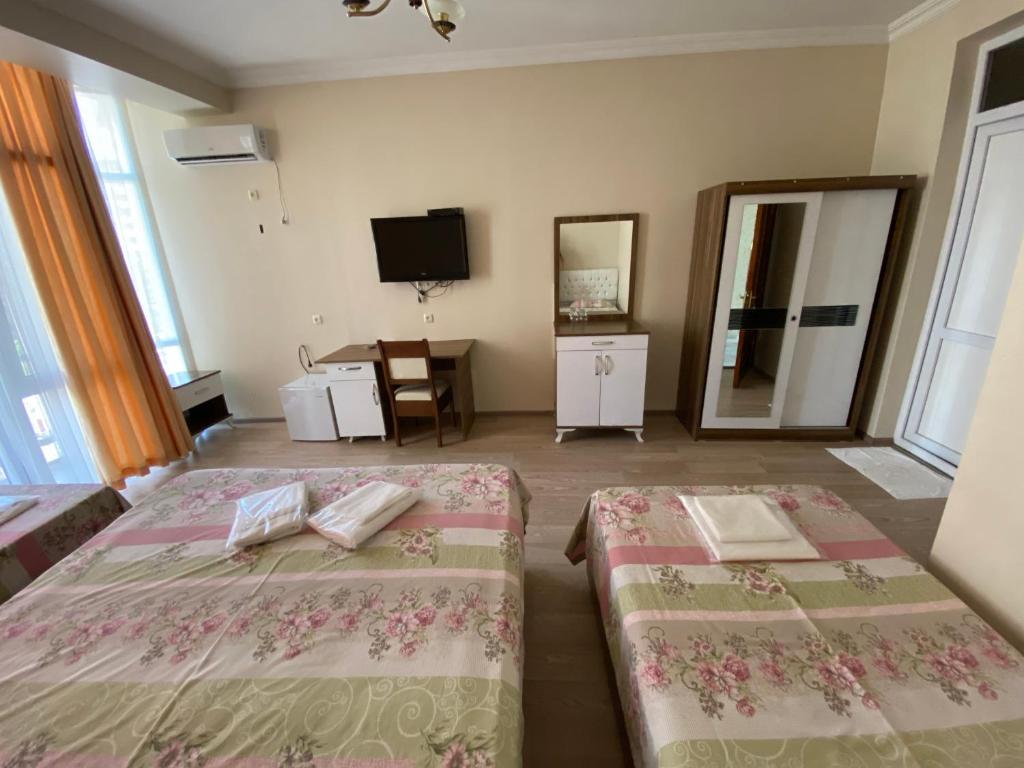 Standard Quadruple Room – Room Only