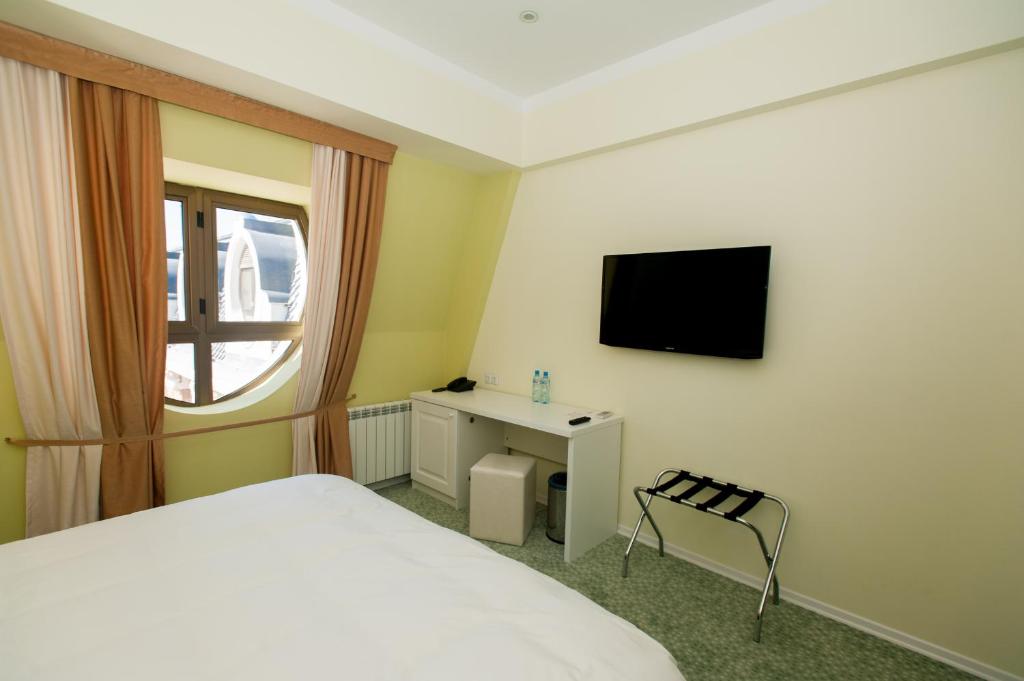 Comfort King Size Room – Included Breakfast