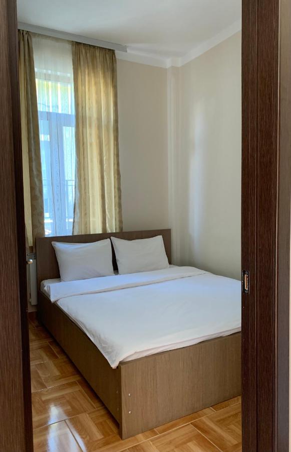 Standard King Size Room Without Balcony Sea View – Included Breakfast