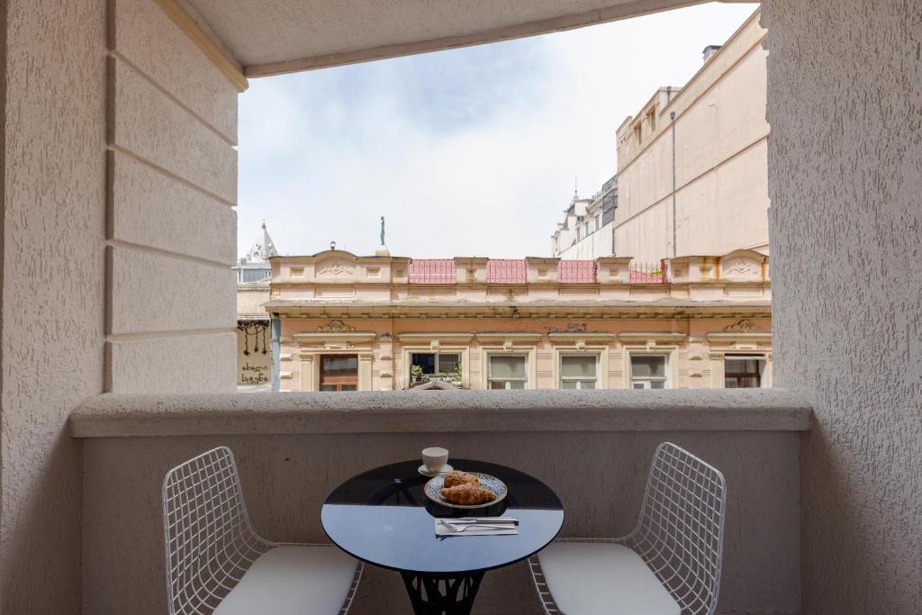 Family Room With Back View For 3 Persons – Included Breakfast
