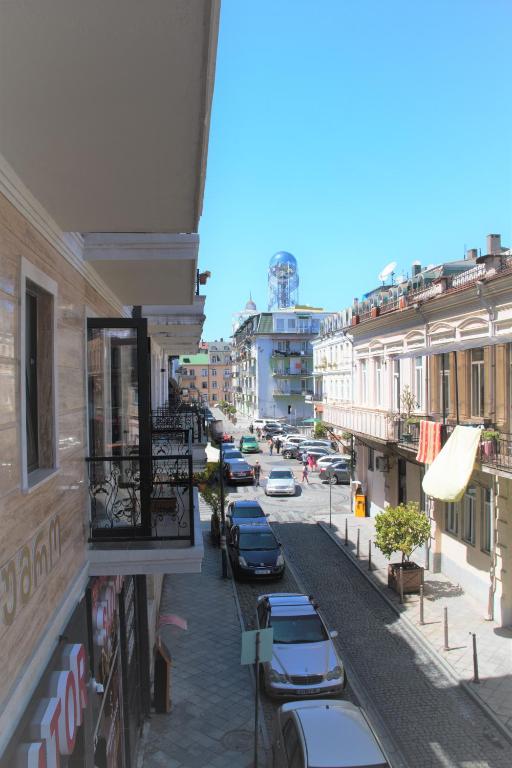 Standard Twin Room With Balcony – Included Breakfast