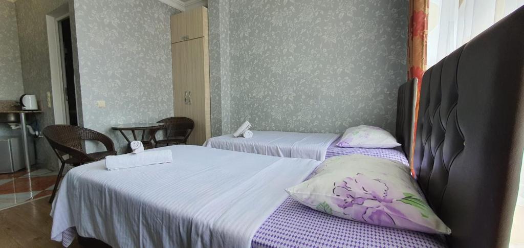Standard Twin Room – Included Breakfast