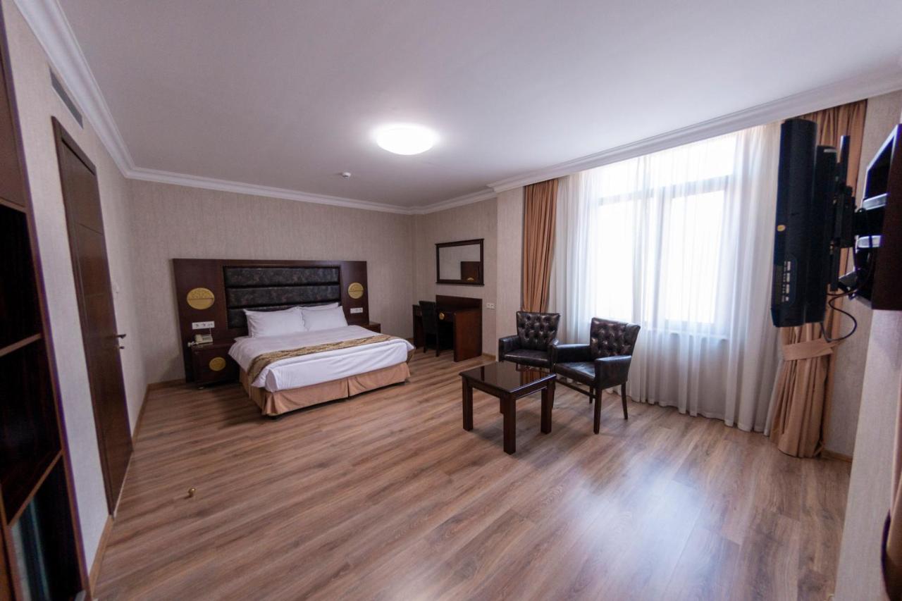 Semi Luxe King Size Room – Included Breakfast