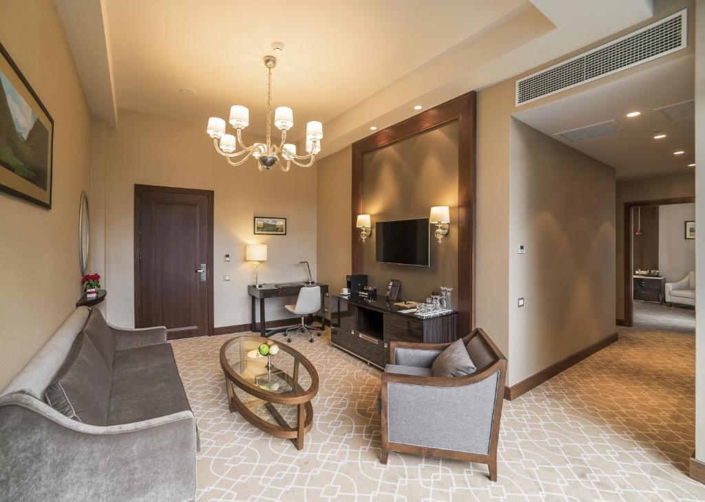 Junior Suite King Size Room – Included Full Board With Treatment