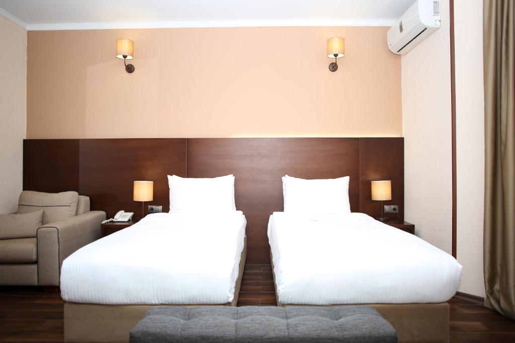 Standard Twin Room With Sea View – Included Breakfast