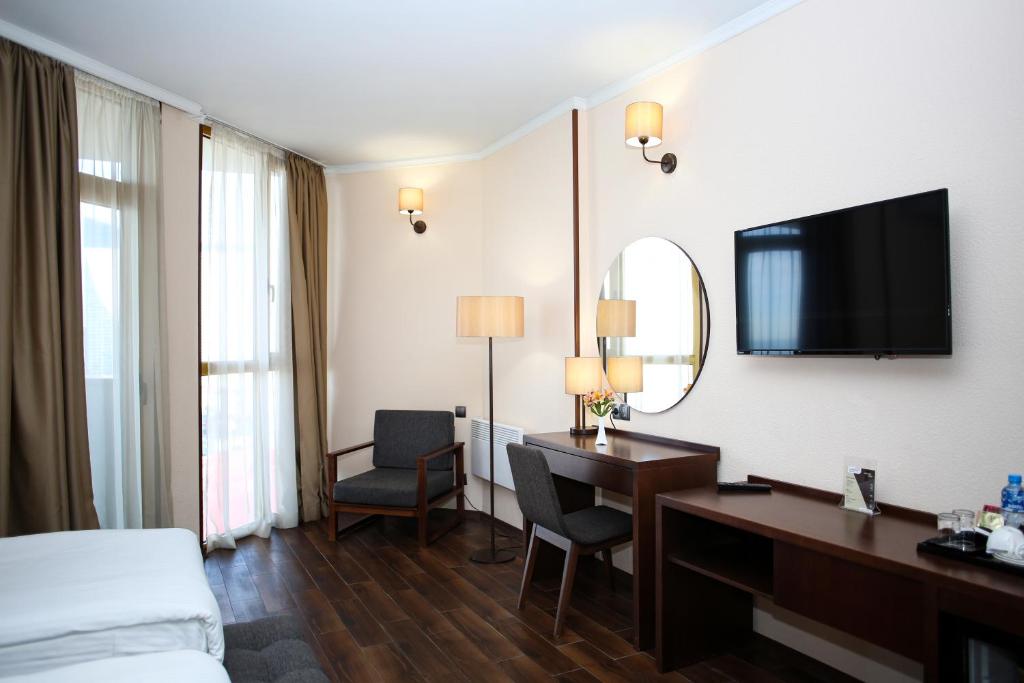 Standard Twin Room With Sea View – Included Breakfast