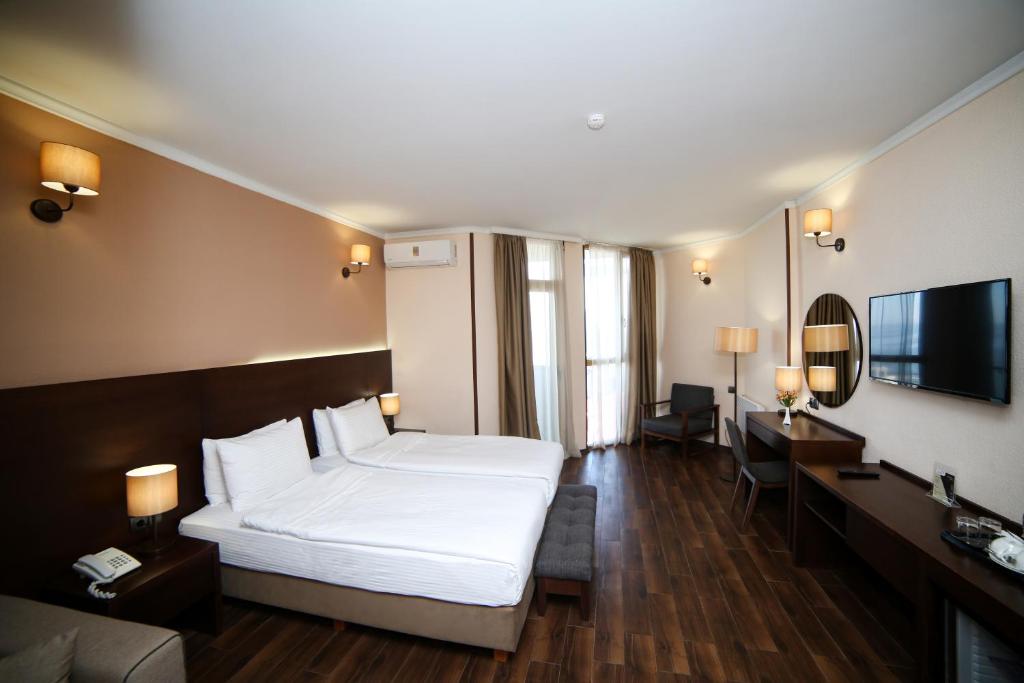 Standard Twin Room With Sea View – Included Breakfast