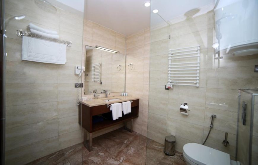 Suite Room With Sea View For 4 Persons – Included Breakfast