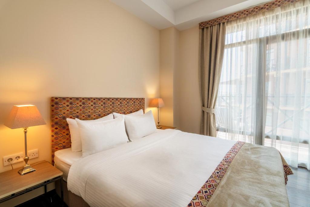 Junior Suite King Size Room – Included Breakfast