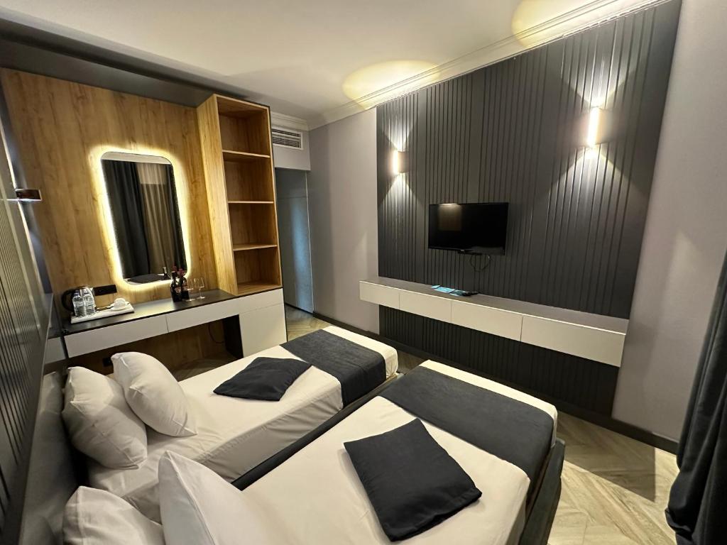 Standard Twin Room With Balcony – Included Breakfast