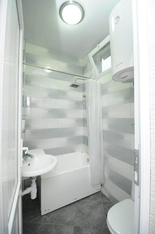 Standard King Size Room – Included Breakfast