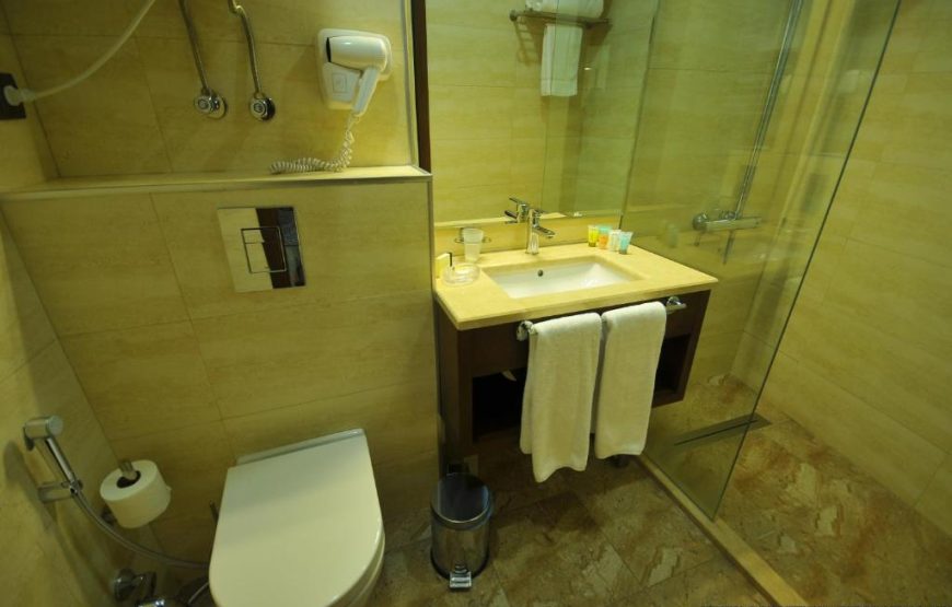 Suite Room With Sea View For 4 Persons – Included Breakfast