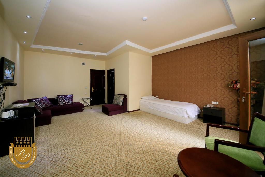 Family King Size Room – Included Full Board With Treatment