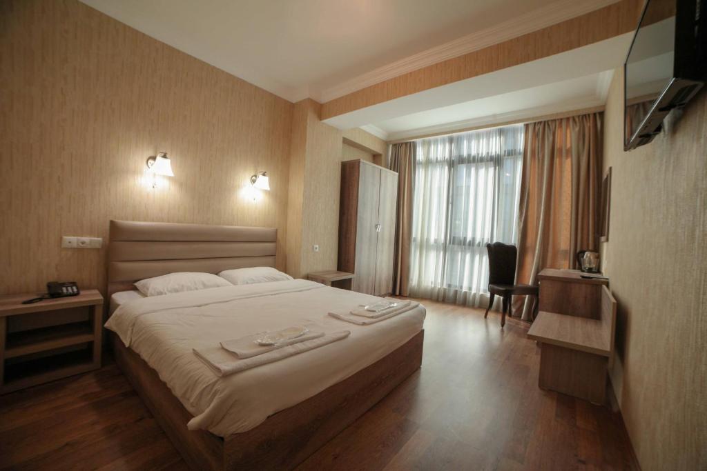 Standard King Size Room – Included Breakfast