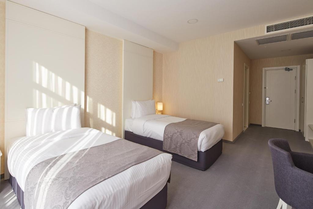 Deluxe Twin Room – Included Breakfast