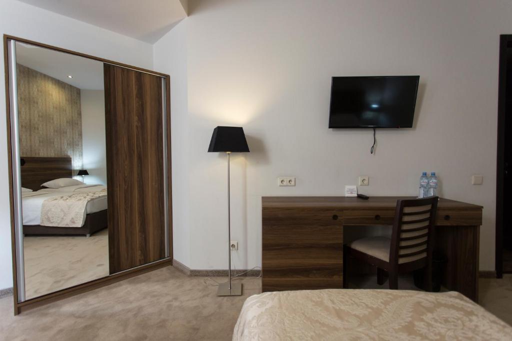 Standard King Size Room – Included Breakfast