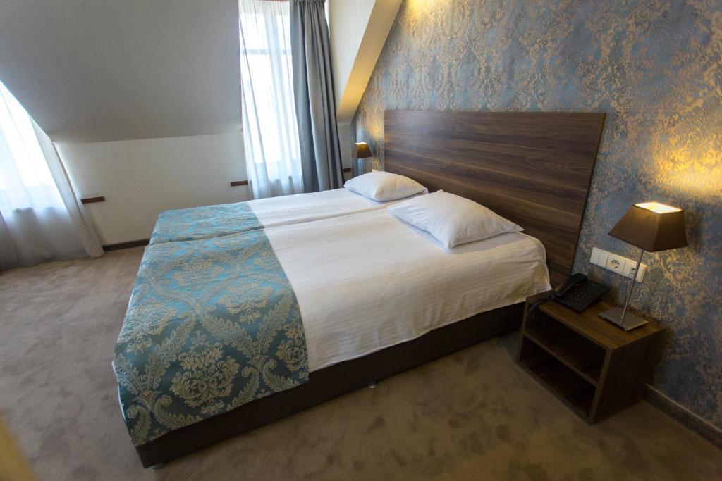 Deluxe Twin Room – Included Breakfast