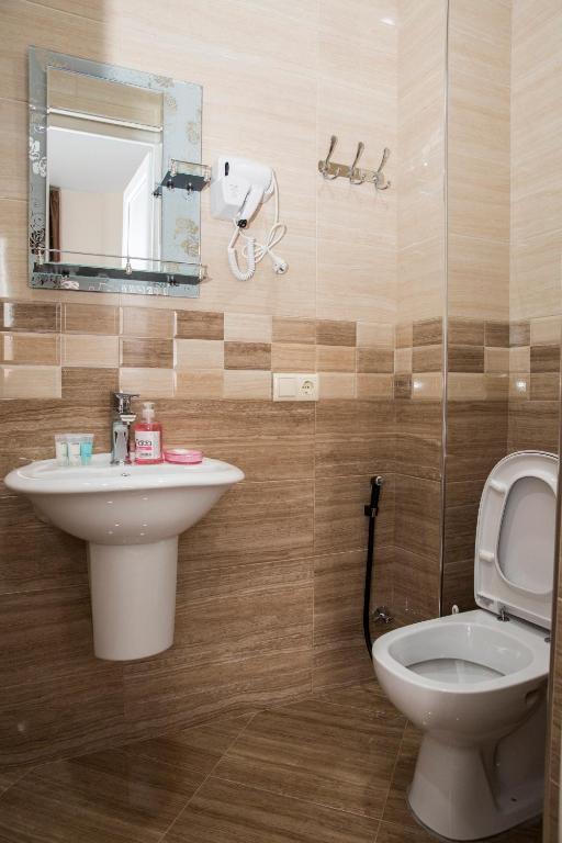 Family Triple Room – Included Breakfast