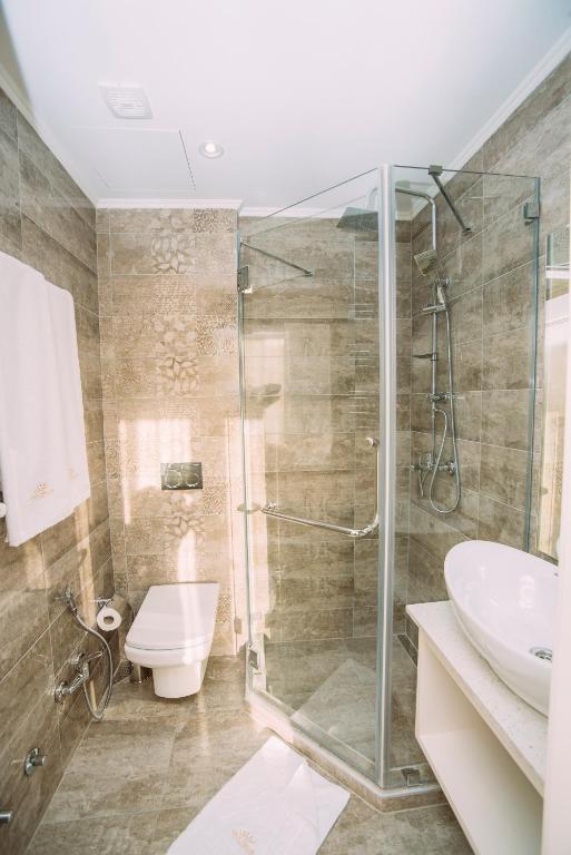 Superior King Size Suite – Included Breakfast