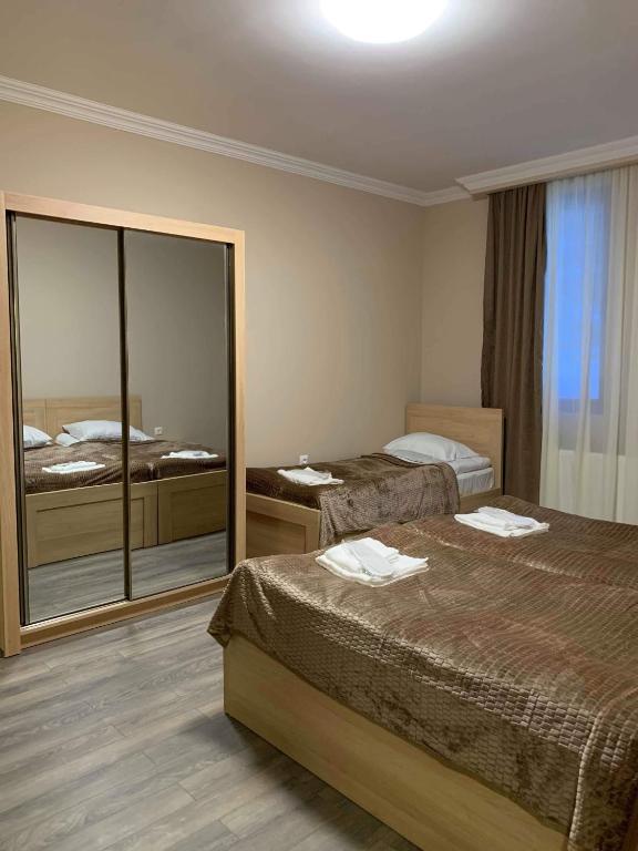 Deluxe Triple Room – Included Breakfast